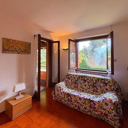 Casa Gardenia In With Parking Διαμέρισμα Μενάτζιο